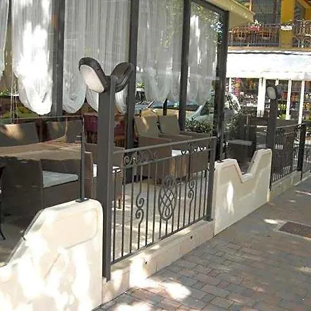 Santo Stefano 3*